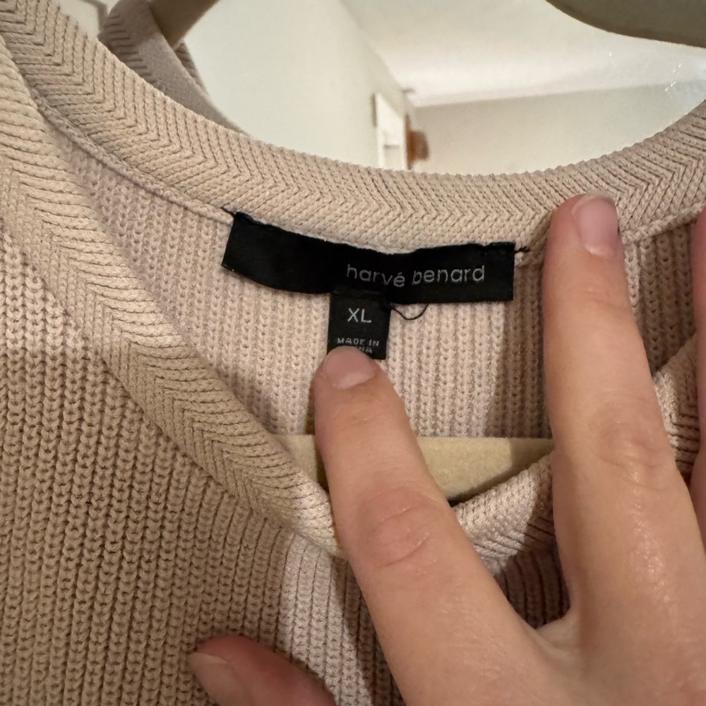 Sleeveless Ribbed Knit Top - Picture 3 of 3